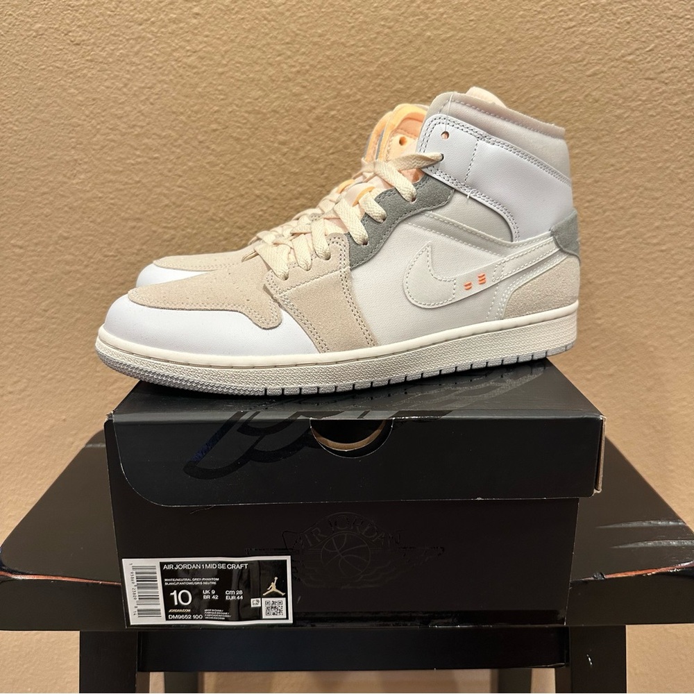 Air Jordan 1 Mid SE 'Inside Out'